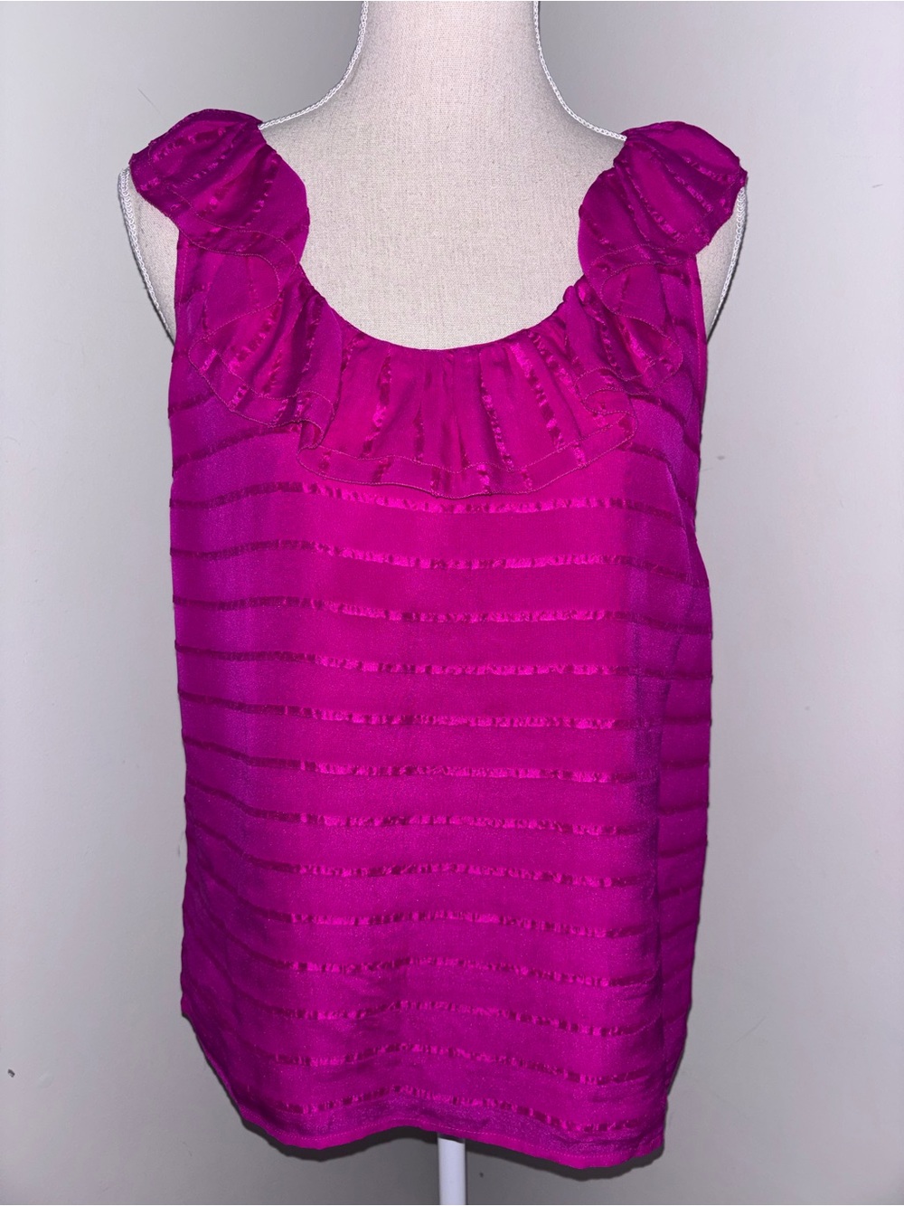Kate Spade magenta pink silk sleeveless textured ribbon ruffle neck top sz Small
